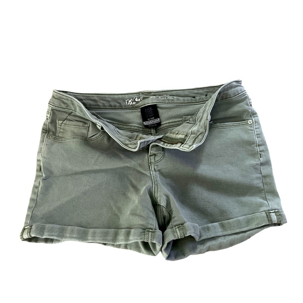 Mossimo Denim Green Mid Risi Midi Super Stretch Shorts, Size 10/30R, UGC